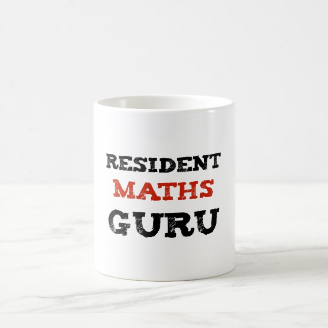 Tasse résidente de nouveauté de Guru de maths (Centre)