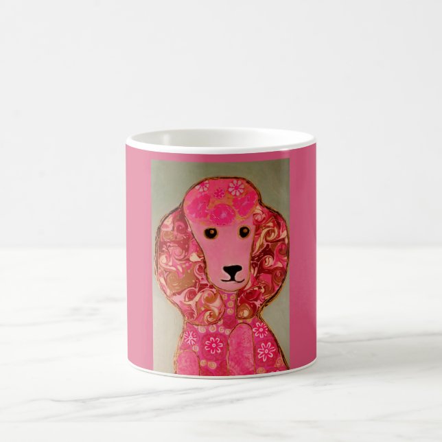 Tasse rose de chien de caniche (Centre)