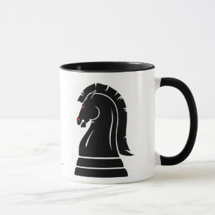 Tasse sauvage blanche et noire de pièce d'échecs