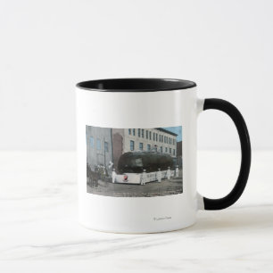 Tasse Scène géante de flotteurs de pommes de terre cuite