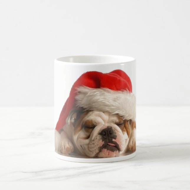 Tasse somnolente de bouledogue de Noël (Centre)