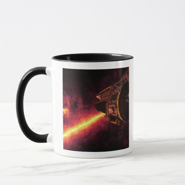 Tasse Spitzer vu contre le ciel infrarouge (Gauche)
