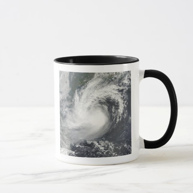 Tasse Tempête tropicale Parme approchant la Chine et le  (Droite)