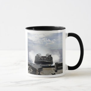 Tasse Un coussin d'air de barge de débarquement