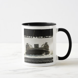Tasse Un coussin d'air d'embarcation de débarquement se 
