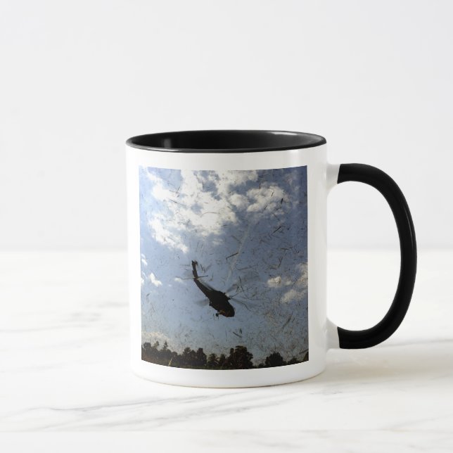 Tasse Un HH-60 Seahawk de la marine américaine (Droite)