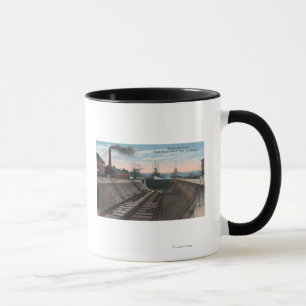 Tasse Un quai sec vide, chantier naval de la Marine