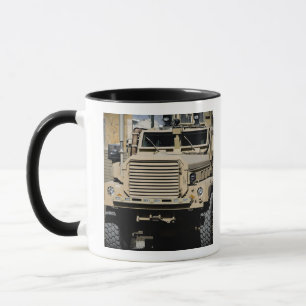 Tasse Un véhicule mine-résistant et embuscade-protég