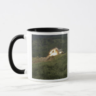 Tasse Une marine marque un coup direct