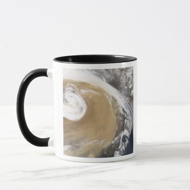 Tasse Une tempête de poussière asiatique traverse le Pac (Gauche)
