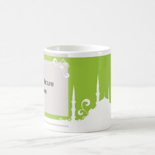 Tasse vert clair de photo de mosquée de remous