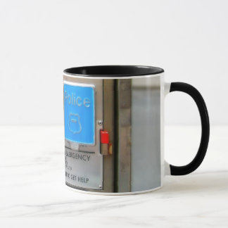 Tasse Vieille boîte d'appel d'urgence