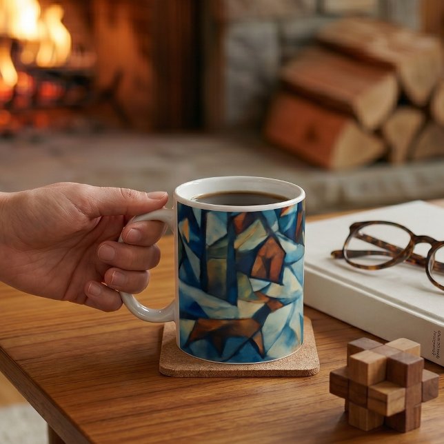 Tasse Village d'Hiver Expressionniste Cubiste (Lifestyle Shot)