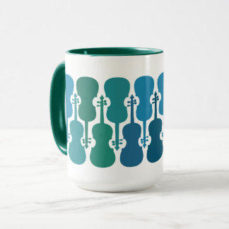 Tasse von blauem und grünem Geige-Kaffee