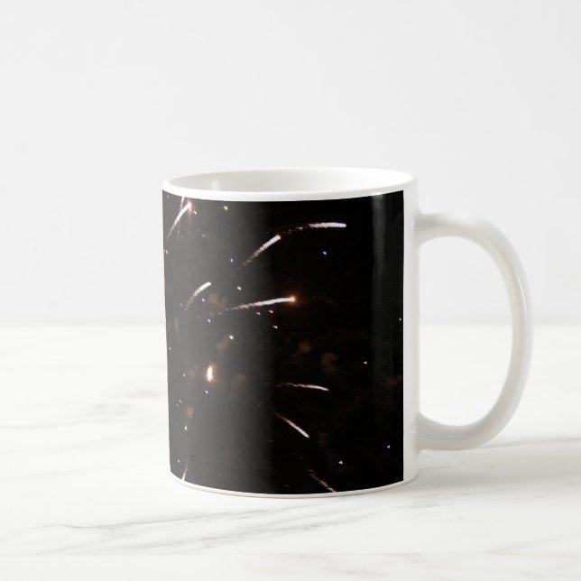 Tasse von Feuerwerkskörpern (Rechts)
