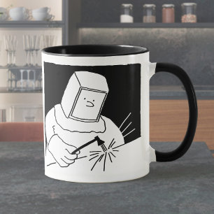 Tasse von Kaffee mit Stahlarbeiter Schweissschmied