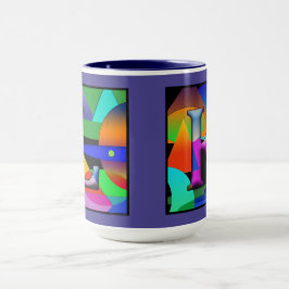 Tasse von L- und K-Monogramm-Kaffee in prizmatisch