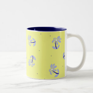 Tasse von Periwinkle Blume