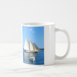 Tasse von Schoner und Hummer