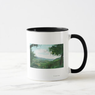 Tasse Vue aérienne de la ville depuis les collines