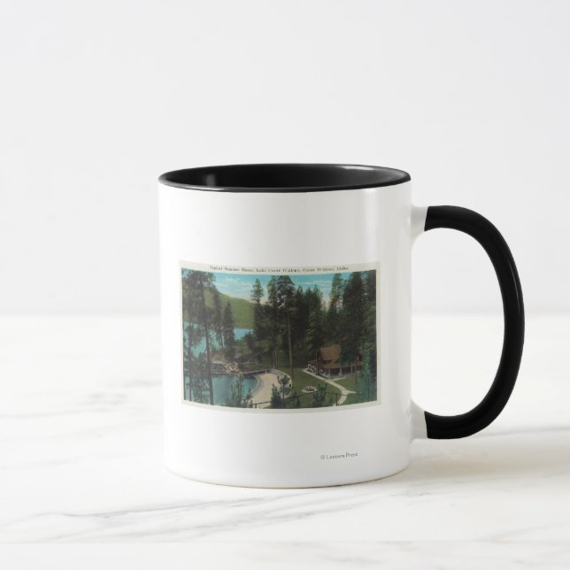 Tasse Vue aérienne d'une maison d'été typique sur (Droite)