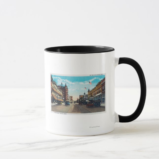 Tasse Vue de Main Street avec Ford Model-T (Droite)
