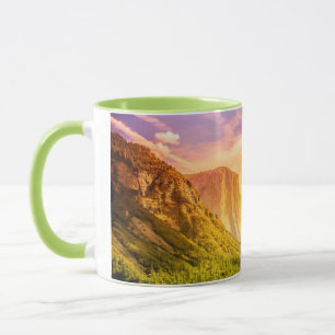 Tasse Vue de tunnel de parc national de Yosemite