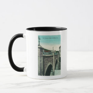 Tasse Vue d'un pont de bétonLos Gatos, CA