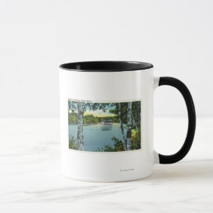 Tasse Vue d'un vapeur sur la rivière Songo