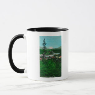 Tasse Vue éloignée du pic glaciaire et de la ville