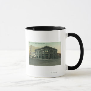 Tasse Vue extérieure de la banque et du temple