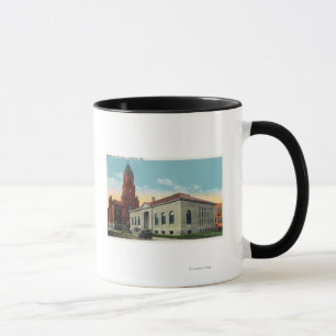 Tasse Vue extérieure de la bibliothèque et de la ville
