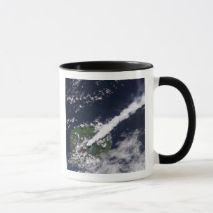 Tasse Vue satellite d'une plume épaisse et vapeur-riche