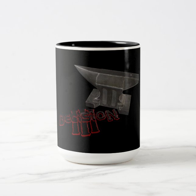 Tassen-Fliegen-Amboss der Entscheidungs-3 Zweifarbige Tasse (Mittel)