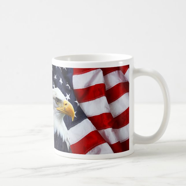 Tassen-nordamerikanischer kahler Adler auf Kaffeetasse (Rechts)