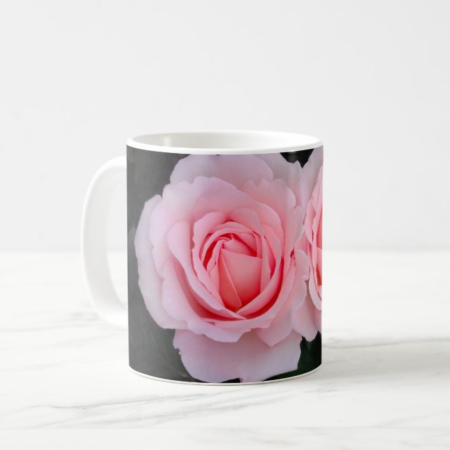 Tasses rêveuses de roses (Devant gauche)