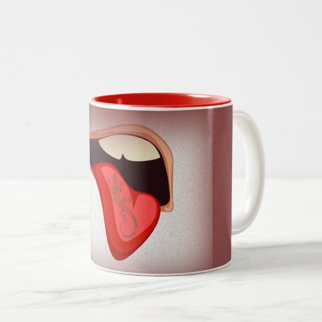 Tatouage de langue sur la tasse de café (Devant droit)