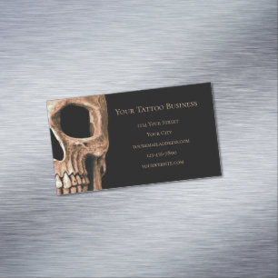 Tätowierstudio mit halbem Totenkopf in gotischem b Magnetische Visitenkarte