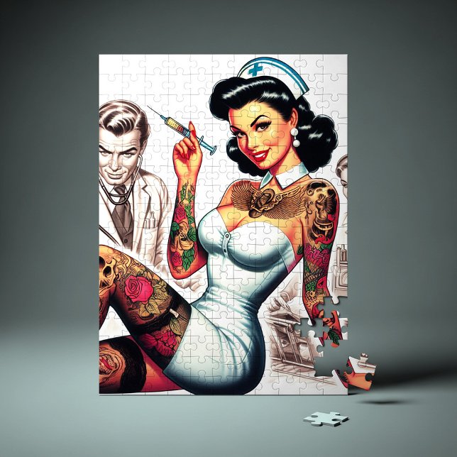 Tätowierte Krankenschwester Pin-up (Von Creator hochgeladen)