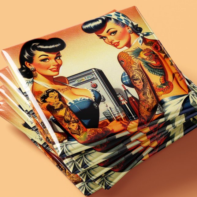 Tätowierte Vintage Pin-ups Magnet (Von Creator hochgeladen)