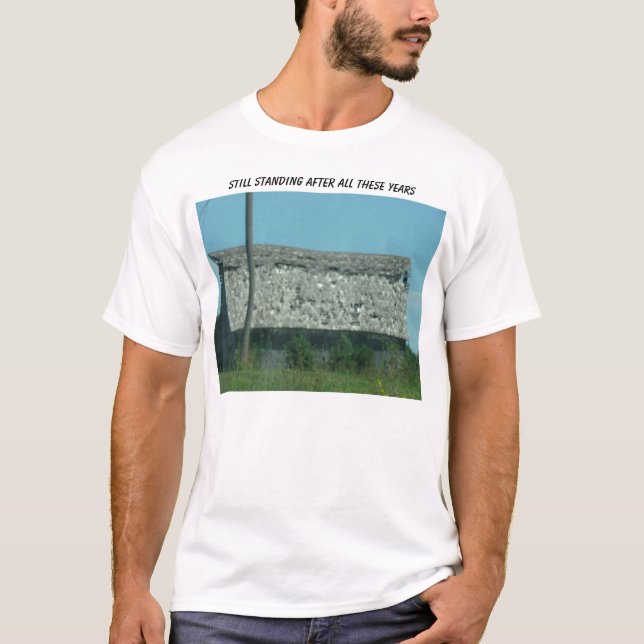 Tattered alte Scheune, noch stehend nach ganzem… T-Shirt (Vorderseite)