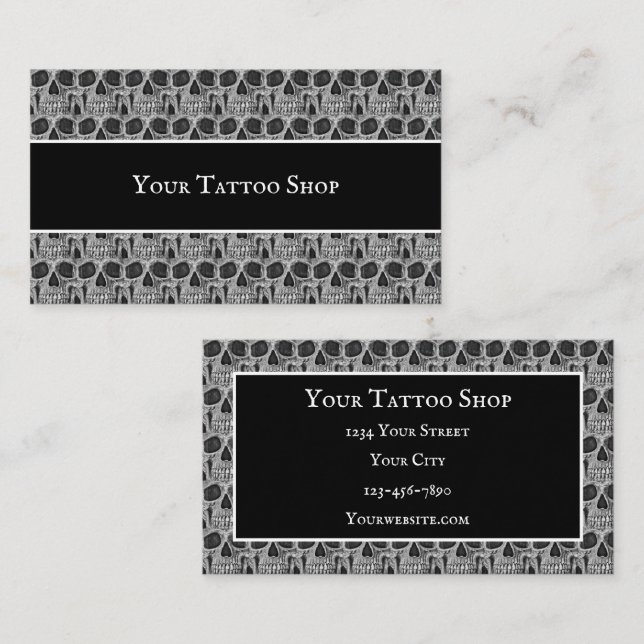 Tattoo Shop Schwarz und Weiß Gothic Skulls Muster Visitenkarte (Vorne/Hinten)