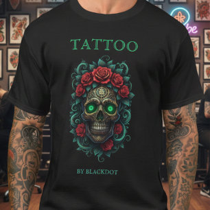 Tattoo-Studio Rose Floral Gothic Schädel Tattoo-Ku T-Shirt