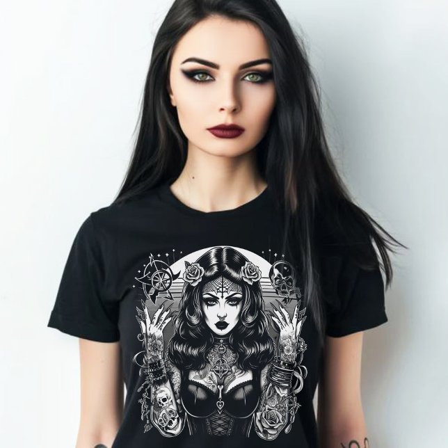 Tattooed Gothic Woman T-Shirt (Von Creator hochgeladen)