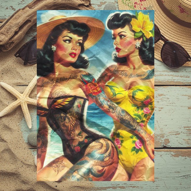 Tattooed Vintag Beach Buttone Seidenpapier (Von Creator hochgeladen)