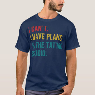 Tattooistischer Tattooist Tätowierungspläne in der T-Shirt