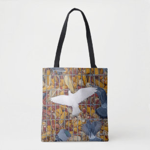 Tauben holen den Mais Tasche