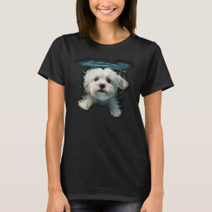Tauchender und schwimmender Malteser Hund im Wasse T-Shirt