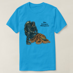 Taucher streichelt einen großen Oktopus URM T-Shirt