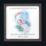 Taufe Baby Boy Blue Flowers Cross Kiste<br><div class="desc">Das ist ein schönes Bild eines kleinen Jungen mit einem Kreuz, blauen Blumen und einer Taube, die den Heiligen Geist repräsentiert und an seinem Tauftag gesegnet wird.</div>